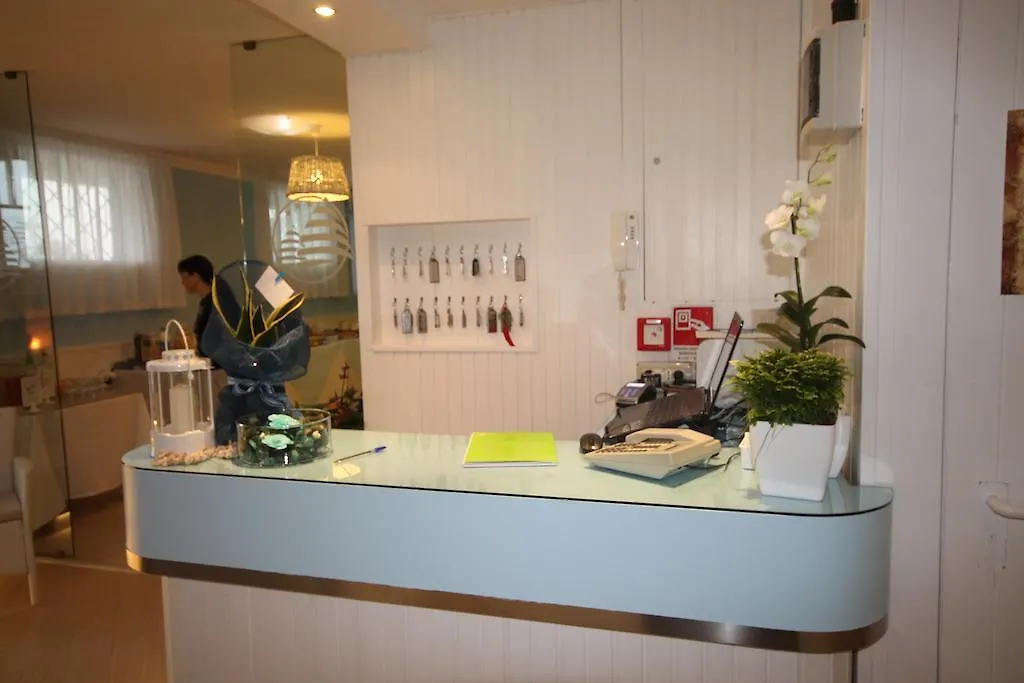 Hotel Belvedere Spiaggia Rimini 3*,  Italien
